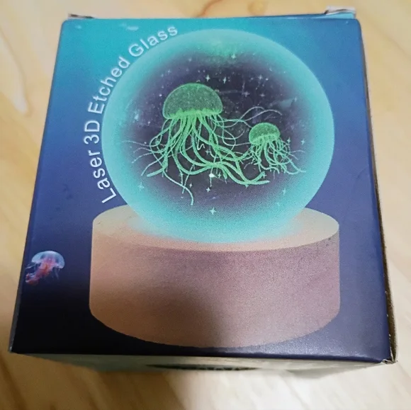 Laser 3D Etched Glass Jellyfish Sphere - Picture 2 of 6